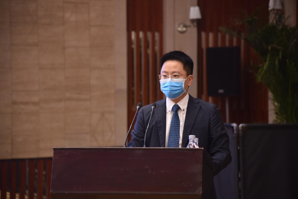 吴章祝进行企业推介