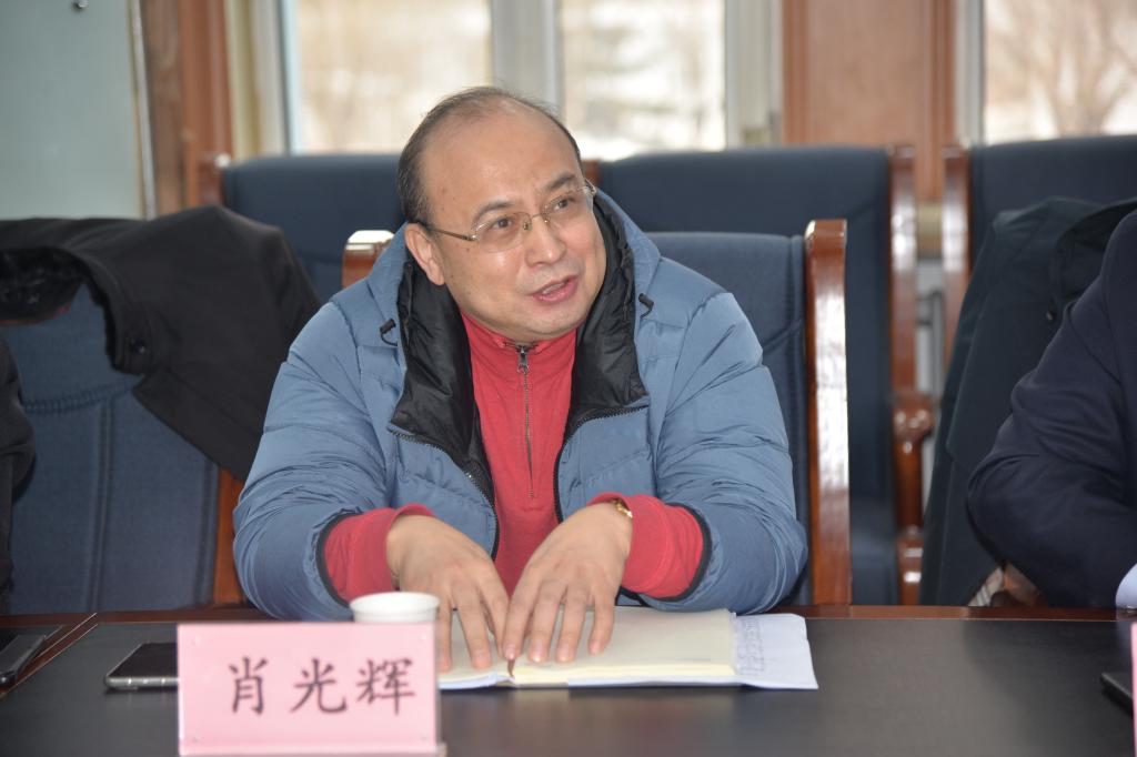 飞鹤乳业有限公司副总裁肖光辉介绍公司情况和未来规划